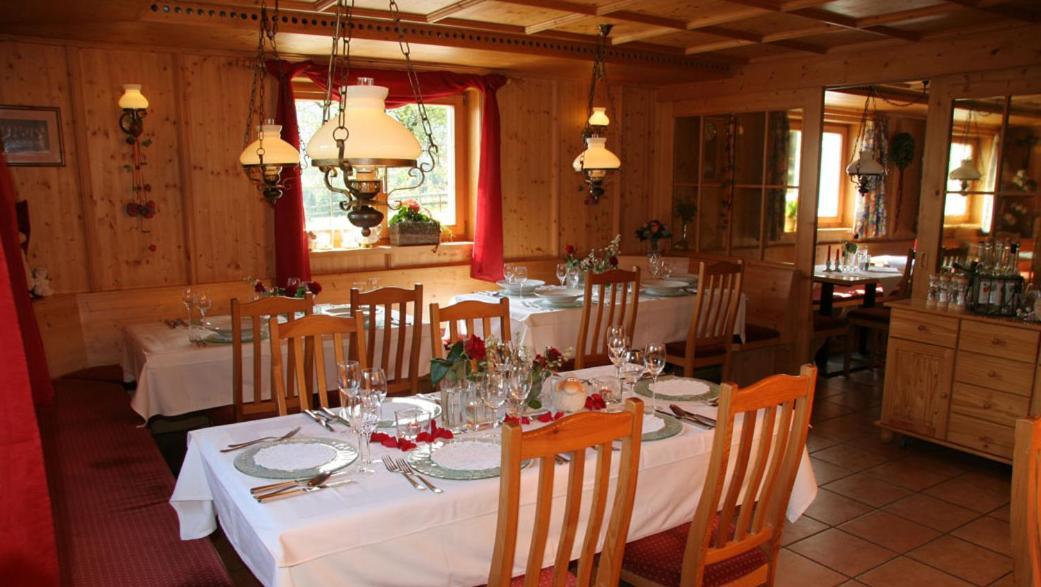 Hotel Gasthaus Schaefle Bürserberg エクステリア 写真