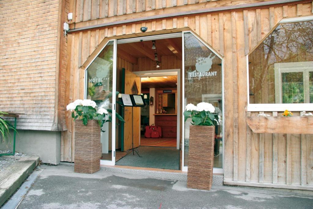 Hotel Gasthaus Schaefle Bürserberg エクステリア 写真